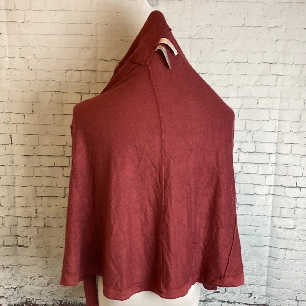 Athleta Nirvana Wear Two Ways Wrap Maple Red Sz Small Gym Yoga Layering Workout - Picture 12 of 14